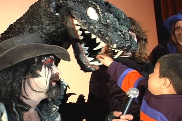 11444_205427344477_599664477_4092412_354366_n