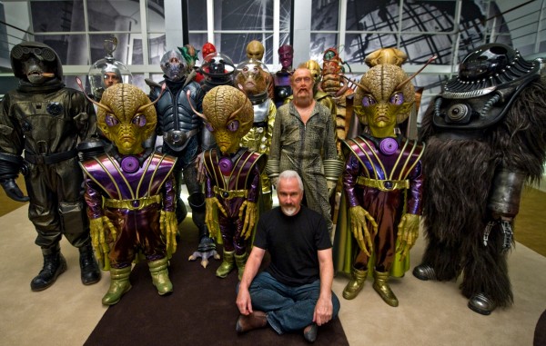 men-in-black-3-set-photo-aliens-600x381