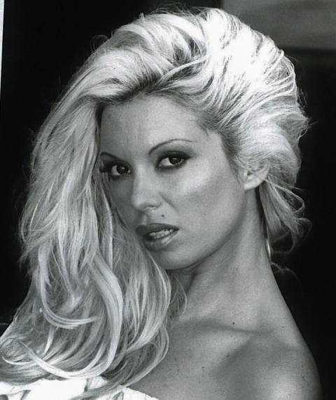 317017_10150429135791393_1263065764_n