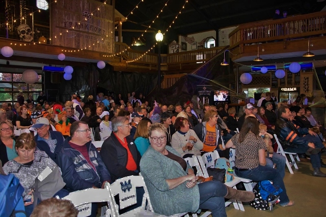 A "Jim's" Eye view of the crowd