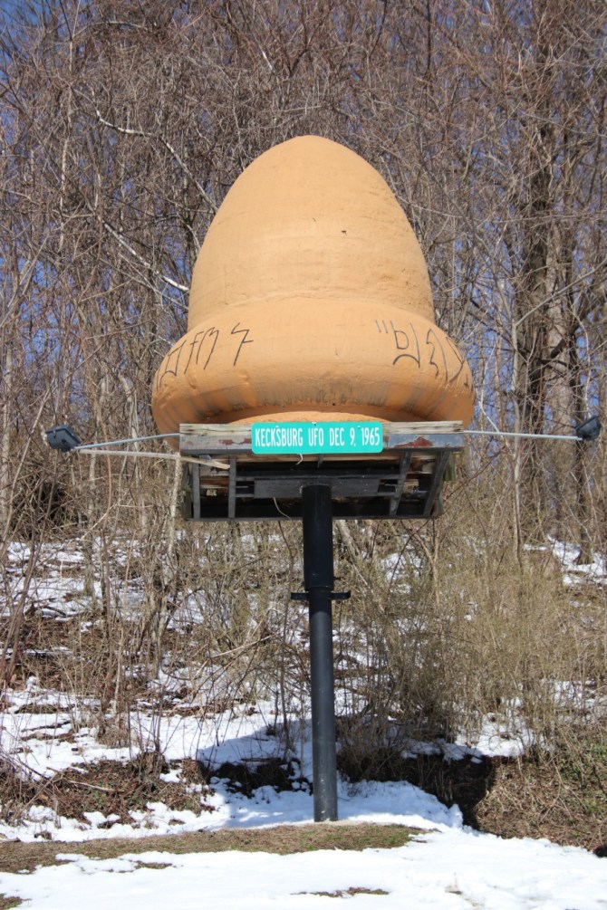 Kecksburg-UFO-replica-3