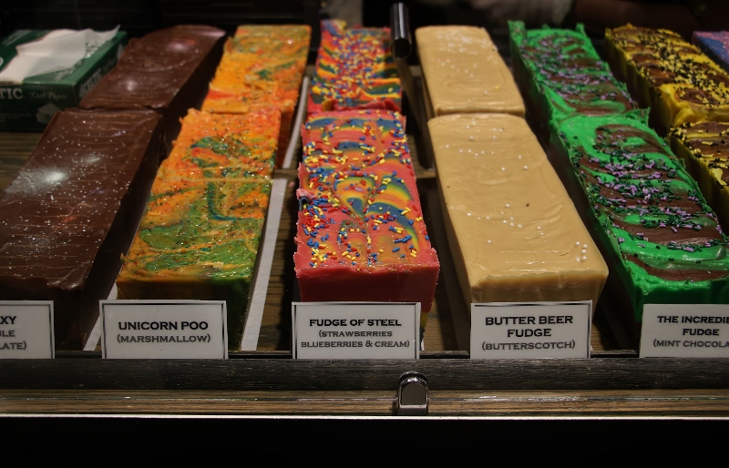 Superhero-themed fudge and treats at the 2021 C2E2