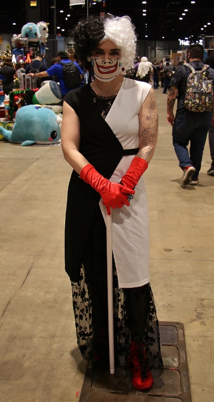 Cruella Cosplayer at the Chicago Comic & Entertainment Expo