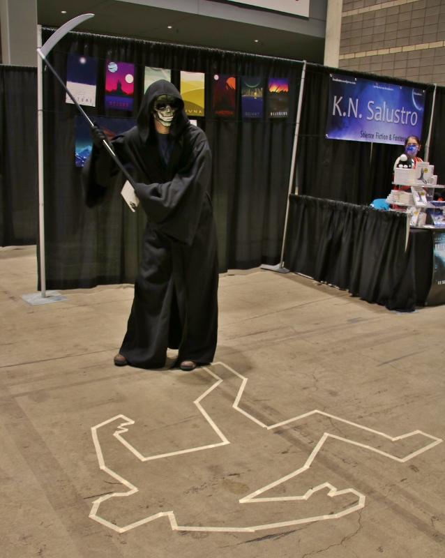 Grim reaper Cosplayer at the 2021 Chicago Comic & Entertainment Expo C2E2