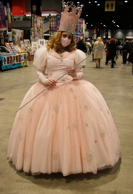 Glenda Wizard of Oz Cosplayer at the 2021 Chicago Comic & Entertainment Expo C2E2