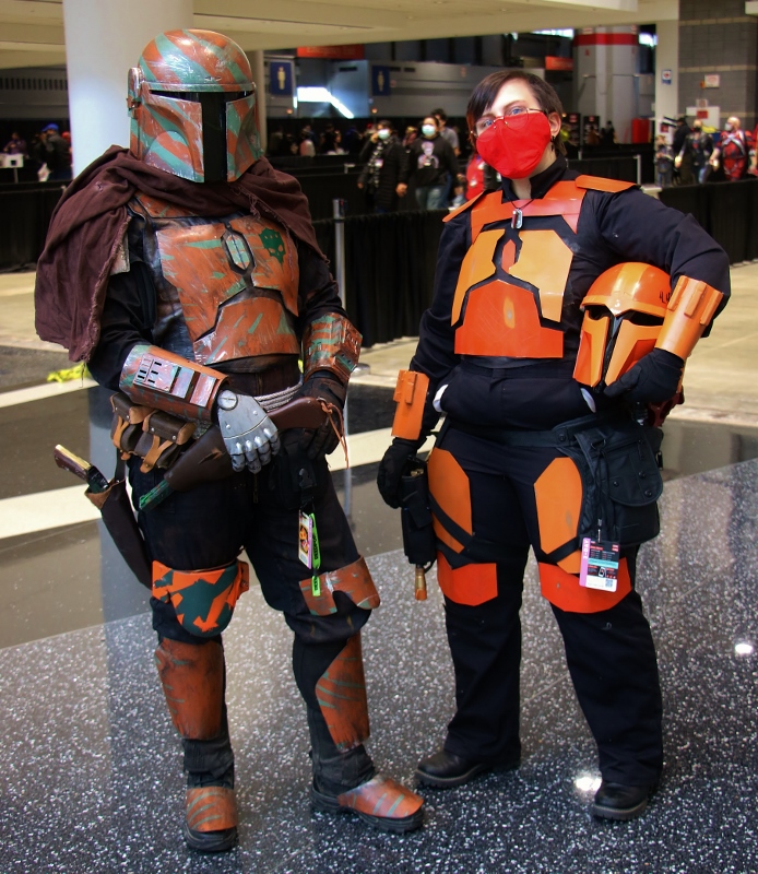 Mandalorian Cosplayer sat the 2021 Chicago Comic & Entertainment Expo C2E2