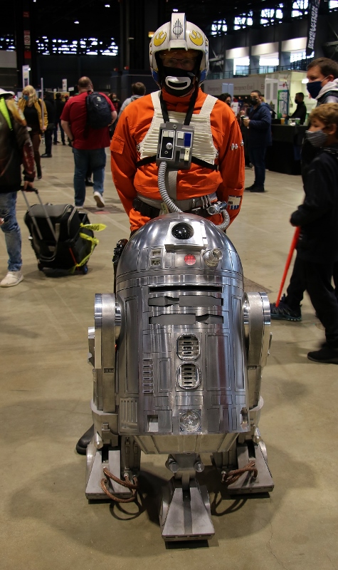 STAR WARS Cosplayer with droid at the 2021 Chicago Comic & Entertainment Expo C2E2