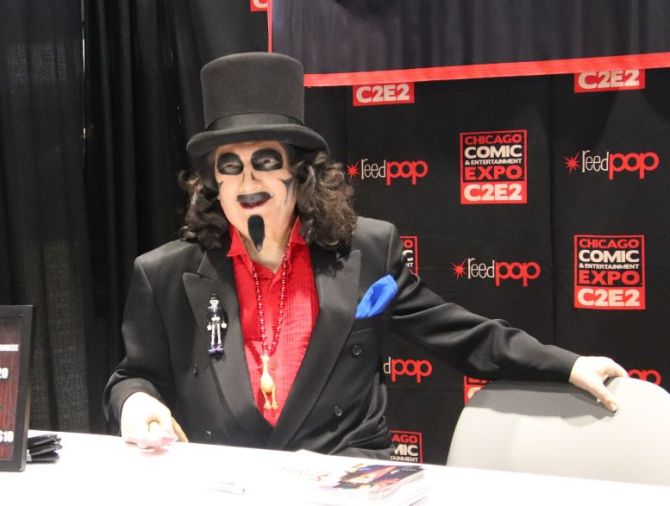 Svengoolie greets his fans at C2E2